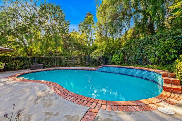 3188 Ora Avo Terrace, Vista CA: https://media.crmls.org/mediaz/ee7240e2-c526-416d-8f2c-1525fd5f898d.jpg