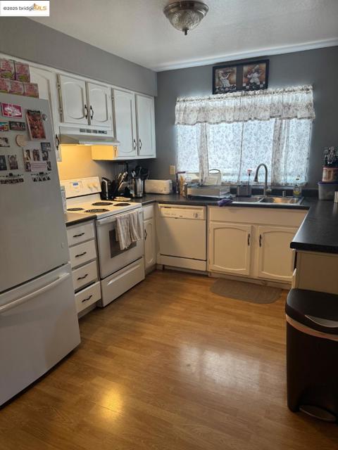 137 El Dorado Dr, Pittsburg CA: https://media.crmls.org/mediaz/ee730d07-5462-4ba2-bd37-2ee79e86aa89.jpg