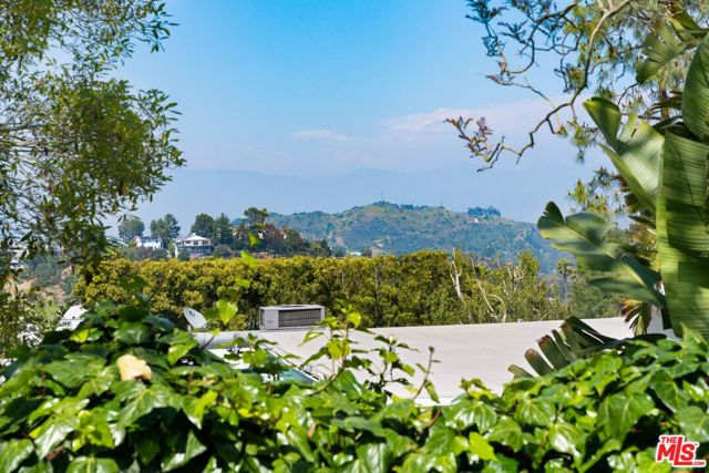 2145 Sunset Crest Drive, Los Angeles CA: https://media.crmls.org/mediaz/ee74ab64-94d8-4dc6-8b11-04c4e0ddc946.jpg