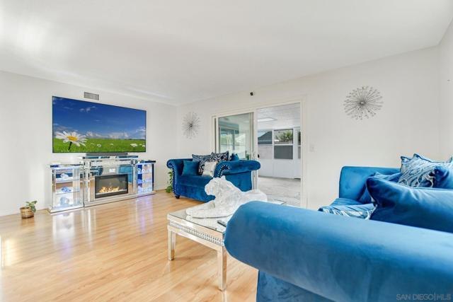 11518 205th St, Lakewood CA: https://media.crmls.org/mediaz/ee753861-f3d9-47c8-b8c9-174750047af5.jpg