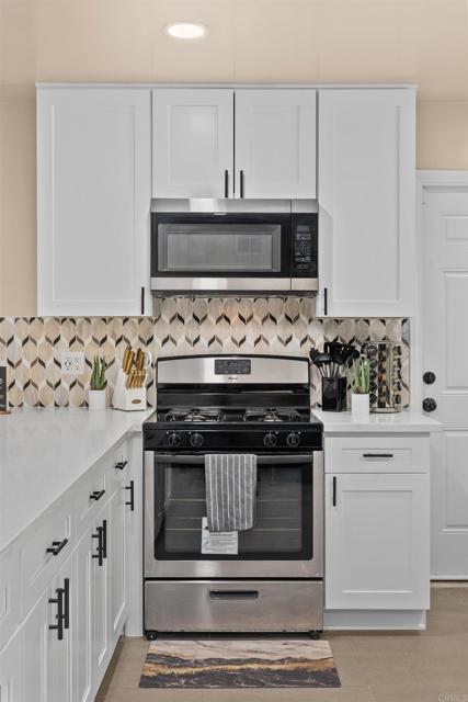 Detail Gallery Image 10 of 51 For 8543 via Consuelo, El Cajon,  CA 92021 - 3 Beds | 2 Baths