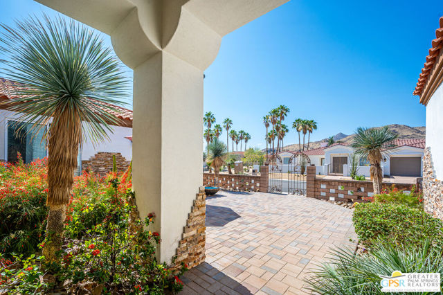 3770 Torito Circle, Palm Springs CA: https://media.crmls.org/mediaz/ee77a108-d547-4281-bd76-a7c57f8d8ab5.jpg