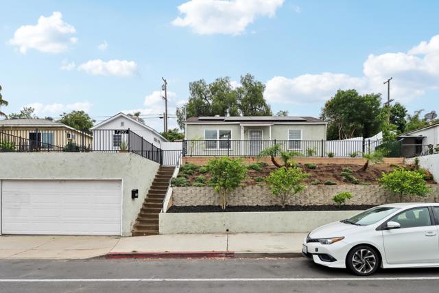 7282 University Ave, La Mesa CA: https://media.crmls.org/mediaz/ee77a45f-2fa9-4b34-b314-eec7ef818a2d.jpg