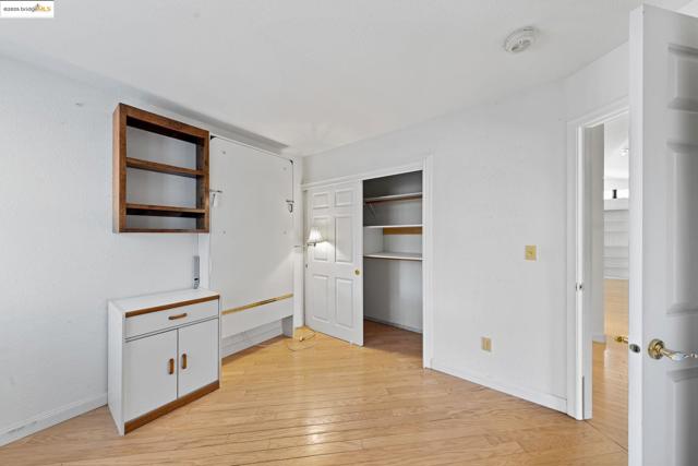 5213 Walker Ct, Antioch CA: https://media.crmls.org/mediaz/ee77c681-412f-4719-8dba-54e0b356392b.jpg