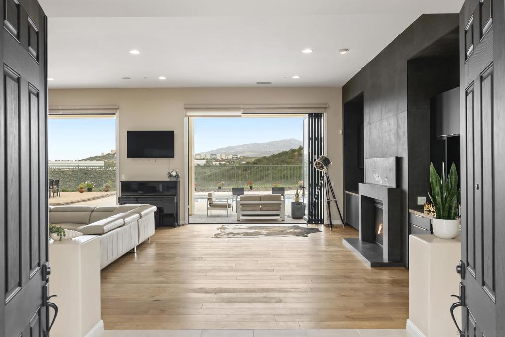11753 Big Canyon Ln - photo 6