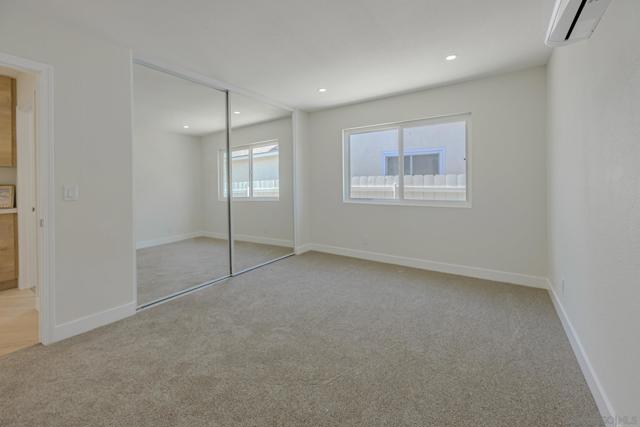 10805 Eberly Ct, San Diego CA: https://media.crmls.org/mediaz/ee77cb56-8272-4fbb-bf9c-bb6a55585d03.jpg