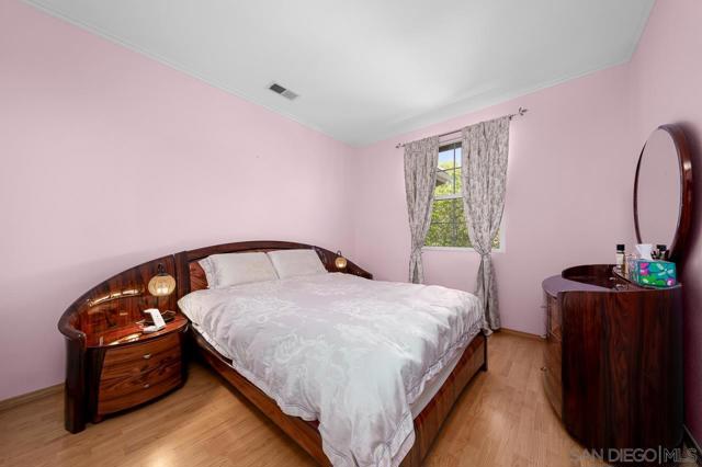 1175 SANTA OLIVIA RD, Chula Vista CA: https://media.crmls.org/mediaz/ee782bb7-4a3c-4ef1-b40e-a8b4cdeabcef.jpg
