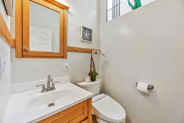 632 Saint Claire Drive, Palo Alto CA: https://media.crmls.org/mediaz/ee78e56c-f3bd-4ce7-9338-ed3780a7ed6e.jpg