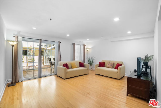 241 Monterey Road, South Pasadena CA: https://media.crmls.org/mediaz/ee791290-c54e-45e5-b042-ba36c8110584.jpg