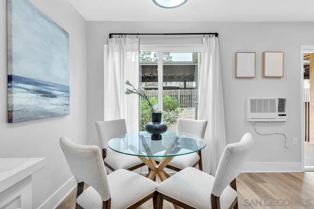 8644 Via Mallorca, La Jolla CA: https://media.crmls.org/mediaz/ee79279e-d4c6-4424-a737-315b2179b464.jpg
