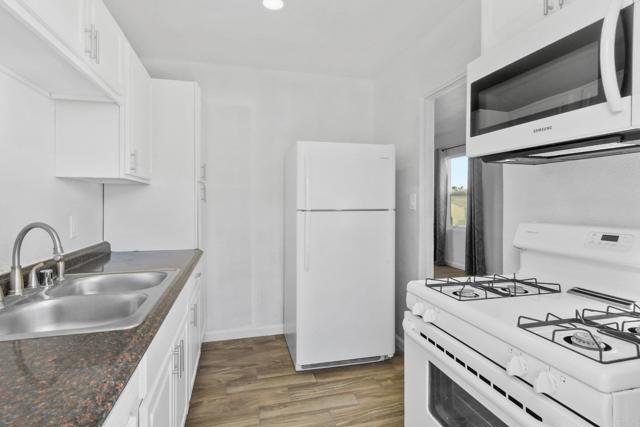 Detail Gallery Image 13 of 32 For 5977 Balmoral Dr, San Diego,  CA 92114 - 2 Beds | 1 Baths