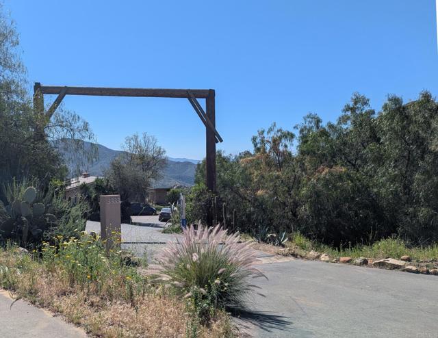 Detail Gallery Image 10 of 45 For 3333 Suncrest Bld, El Cajon,  CA 92021 - 5 Beds | 2 Baths