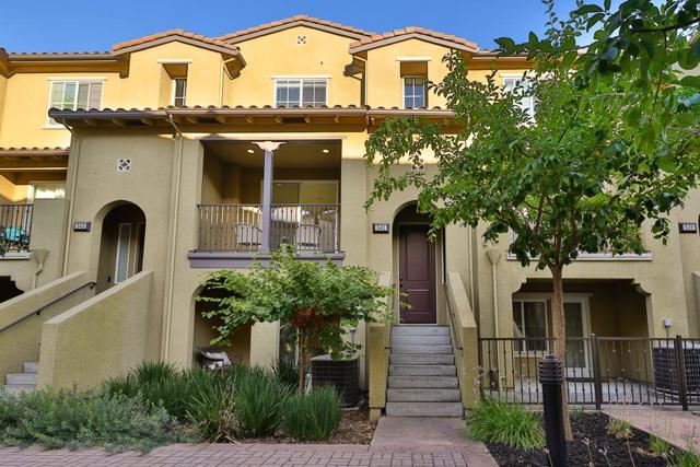 541 Holthouse Terrace, Sunnyvale CA: https://media.crmls.org/mediaz/ee7ad5ee-e934-4766-a057-e72775c93548.jpg