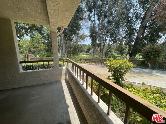 23502 Coso, Mission Viejo CA: https://media.crmls.org/mediaz/ee7addd1-aec0-4d98-bc6d-22e6d9fb0662.jpg