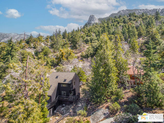 25150 Cougar Road, Idyllwild CA: https://media.crmls.org/mediaz/ee7af123-7412-4dd7-b6cd-fdd68d1a8a28.jpg