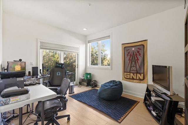 199 Kings Court, San Carlos CA: https://media.crmls.org/mediaz/ee7b71d9-6f11-4cf6-89c8-2d2715d70549.jpg