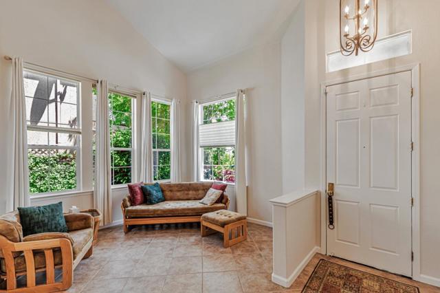 975 Oak Brook Way, Gilroy CA: https://media.crmls.org/mediaz/ee7bf469-09e7-4df0-9068-5f2706162613.jpg