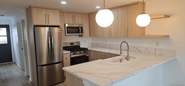 8210 Orchard Ave, La Mesa CA: https://media.crmls.org/mediaz/ee7c0451-ab19-4195-b6e6-7c5b3e9c010b.jpg