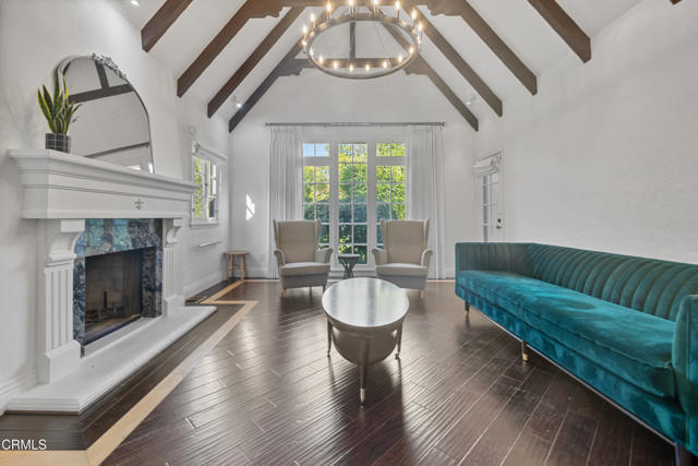 263 San Miguel Road, Pasadena CA: https://media.crmls.org/mediaz/ee7c0b28-7a8d-42d1-b647-4c0957c6bcc4.jpg