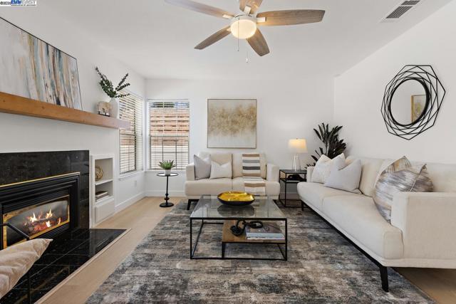1387 Meadow Ct, Livermore CA: https://media.crmls.org/mediaz/ee7cd2b5-4371-44fe-bdc8-87b1196a1b4a.jpg