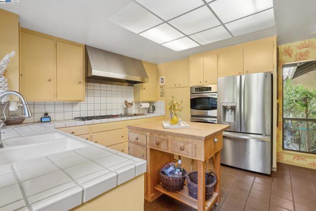 419 Burkhard Rd, Patterson CA: https://media.crmls.org/mediaz/ee7d28b0-c756-4a89-adb2-9721d73267a8.jpg