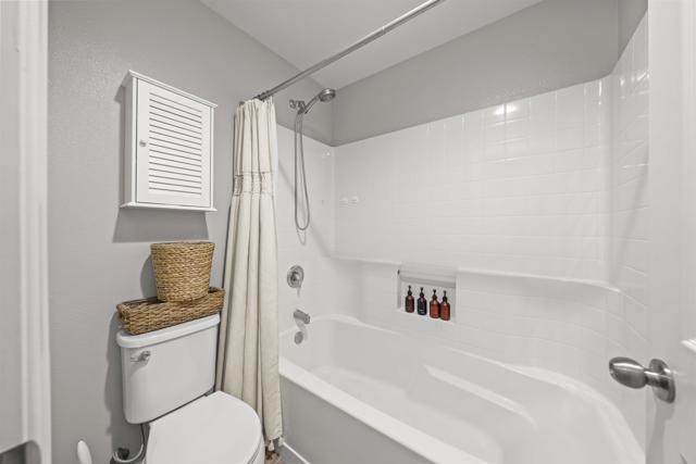 Detail Gallery Image 9 of 32 For 231 Vermont Ct, El Cajon,  CA 92020 - 3 Beds | 2 Baths