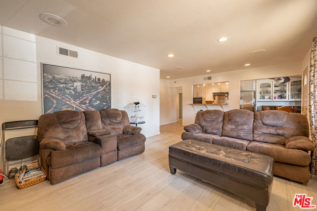 12935 Altano Street photo 4