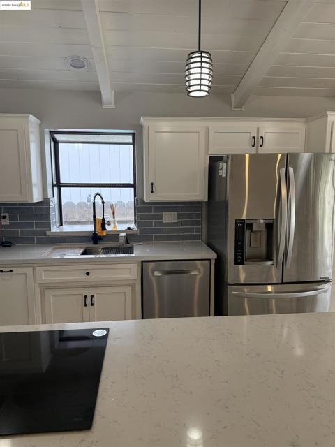 5681 Starboard Dr, Discovery Bay CA: https://media.crmls.org/mediaz/ee80b98f-7a3a-463e-a5a9-896b1e701ae5.jpg