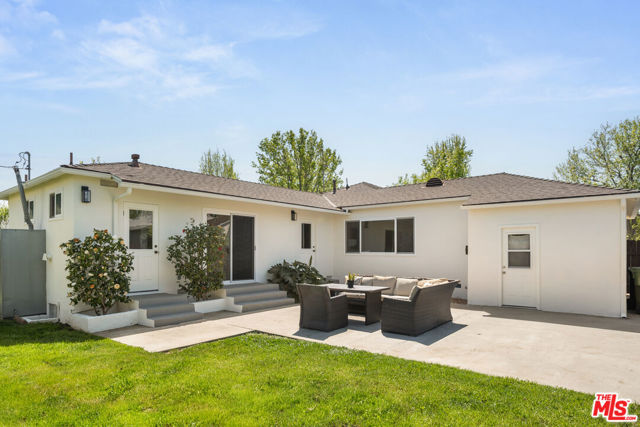 7818 Toland Avenue, Los Angeles CA: https://media.crmls.org/mediaz/ee8149f2-fc8e-4a2d-9df6-eadebac89b30.jpg