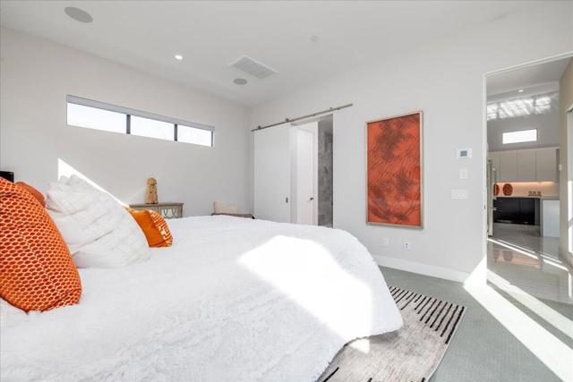 151 Holliday Way, Palm Springs CA: https://media.crmls.org/mediaz/ee817f40-2131-4ba1-bae0-235aca47f6d6.jpg