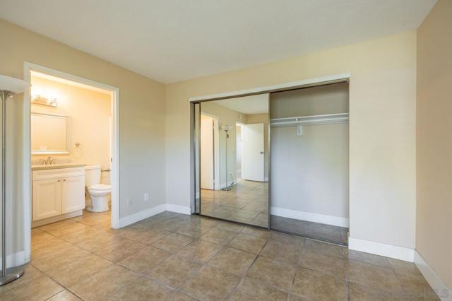2566 WHITE OAK PLACE, Escondido CA: https://media.crmls.org/mediaz/ee825b01-cecb-4591-84cd-e5f2e67d04f5.jpg