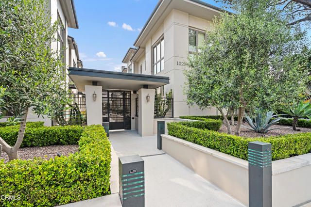 Detail Gallery Image 2 of 30 For 1020 S Marengo Ave #6,  Pasadena,  CA 91106 - 3 Beds | 2/1 Baths