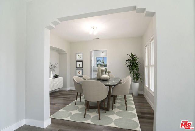 8456 Byrd Avenue, Inglewood CA: https://media.crmls.org/mediaz/ee82c43b-bd90-40cb-8d2c-0ad84f64410f.jpg