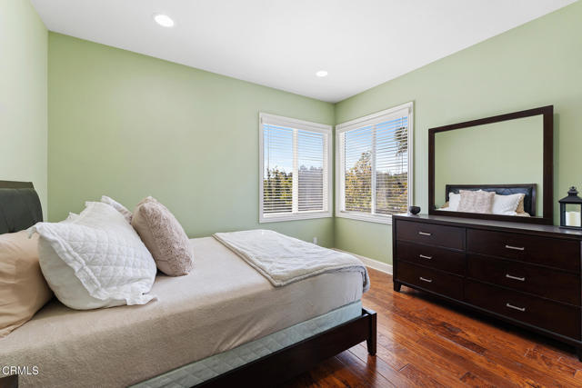 12428 Palmer Drive, Moorpark CA: https://media.crmls.org/mediaz/ee8396bf-bb0c-4907-88df-4bd4427d3718.jpg