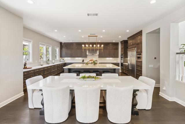 4706 Chase Ct, Carlsbad CA: https://media.crmls.org/mediaz/ee83a329-d429-48af-8eaa-01809f09ee79.jpg