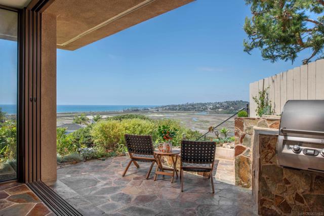 779 Barbara Ave, Solana Beach CA: https://media.crmls.org/mediaz/ee83b81a-9c1f-4e7f-b62e-97bf6077b010.jpg
