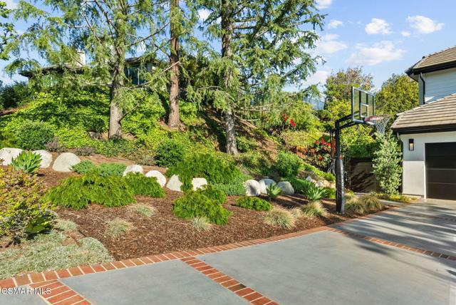 31460 Glenbridge Road, Westlake Village CA: https://media.crmls.org/mediaz/ee842e0a-0547-4340-a51c-cf1494c53858.jpg