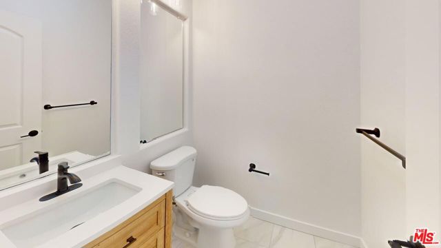 1912 Veranda Court, Modesto CA: https://media.crmls.org/mediaz/ee849587-c027-402e-9c2c-5c80dba947ce.jpg