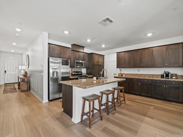 Detail Gallery Image 2 of 48 For 5222 Chaps Way, Hemet,  CA 92545 - 3 Beds | 2 Baths