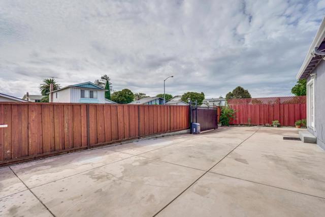 4611 Carmen Way, Union City CA: https://media.crmls.org/mediaz/ee8678cb-9063-4cf8-9671-90d122c80cfa.jpg