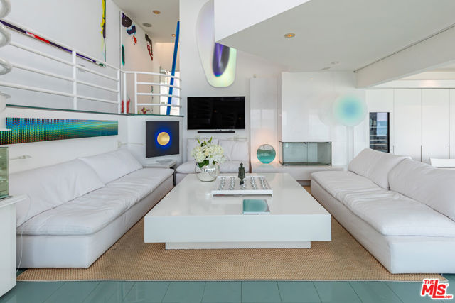 Drew Fenton | 21016 Pacific Coast Highway Malibu CA | MLS: 7470562 Drew Fenton | 21016 Pacific Coast Highway Malibu CA | MLS: 7470562