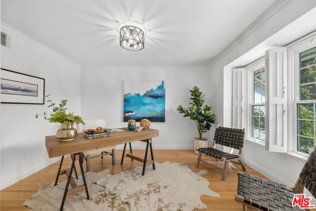 135 N Canyon View Drive, Los Angeles CA: https://media.crmls.org/mediaz/ee86f137-9c55-492d-9560-379b7351de57.jpg