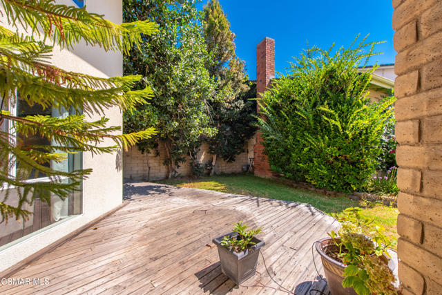 1589 N Alva Circle, Simi Valley CA: https://media.crmls.org/mediaz/ee8730af-7be9-4640-a5fc-f40d861fd4e7.jpg