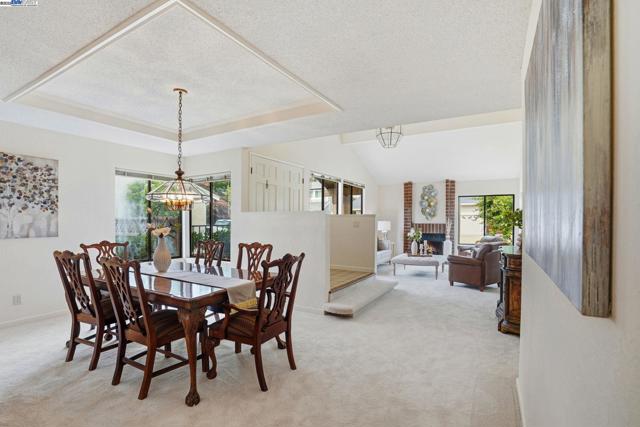 7444 Pecan Court, Pleasanton CA: https://media.crmls.org/mediaz/ee8753ea-5b9e-46ba-b6e0-2b9ad4958585.jpg