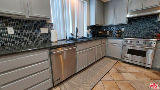 14692 Acacia Street, Westminster CA: https://media.crmls.org/mediaz/ee87937f-e637-4011-ba32-b62375a0eacd.jpg