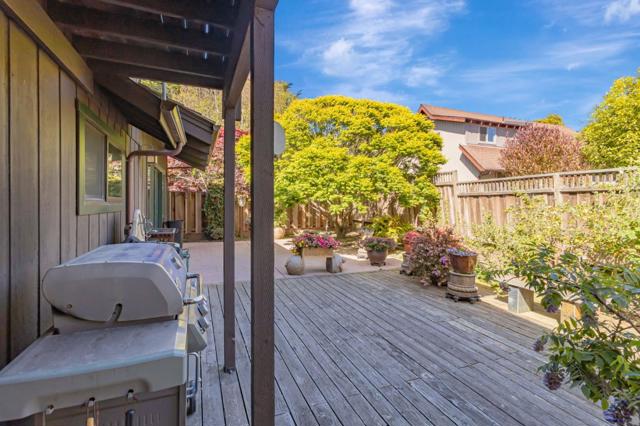 1025 Tamarind Street, Montara CA: https://media.crmls.org/mediaz/ee893b35-4a63-4158-824e-c68e692b5d9f.jpg