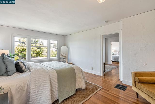 840 E 28th St., Oakland CA: https://media.crmls.org/mediaz/ee894a5d-10c0-4032-aba5-2b83d435b530.jpg