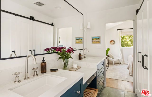 4614 San Andreas Avenue, Los Angeles CA: https://media.crmls.org/mediaz/ee89aed9-e1cf-4491-8ae5-8200185de53d.jpg