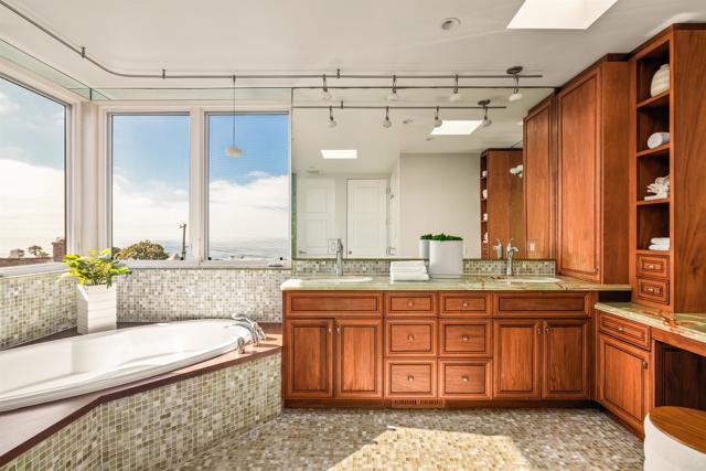 1876 Little Street, La Jolla CA: https://media.crmls.org/mediaz/ee8b31c5-ef5e-4baa-b1fc-d045826cdcd4.jpg
