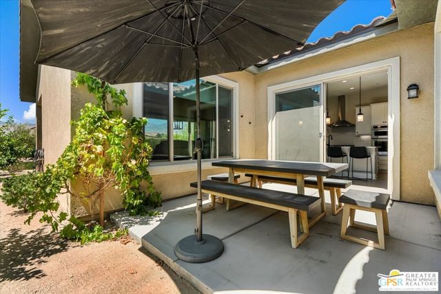 17 Cork Tree, Rancho Mirage CA: https://media.crmls.org/mediaz/ee8b391a-98e0-489a-ba67-c854ee21fef9.jpg
